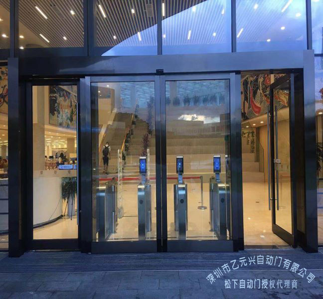 自動感應門-校區出入口整體解決方案 自動感應門-校區出入口整體解決方案